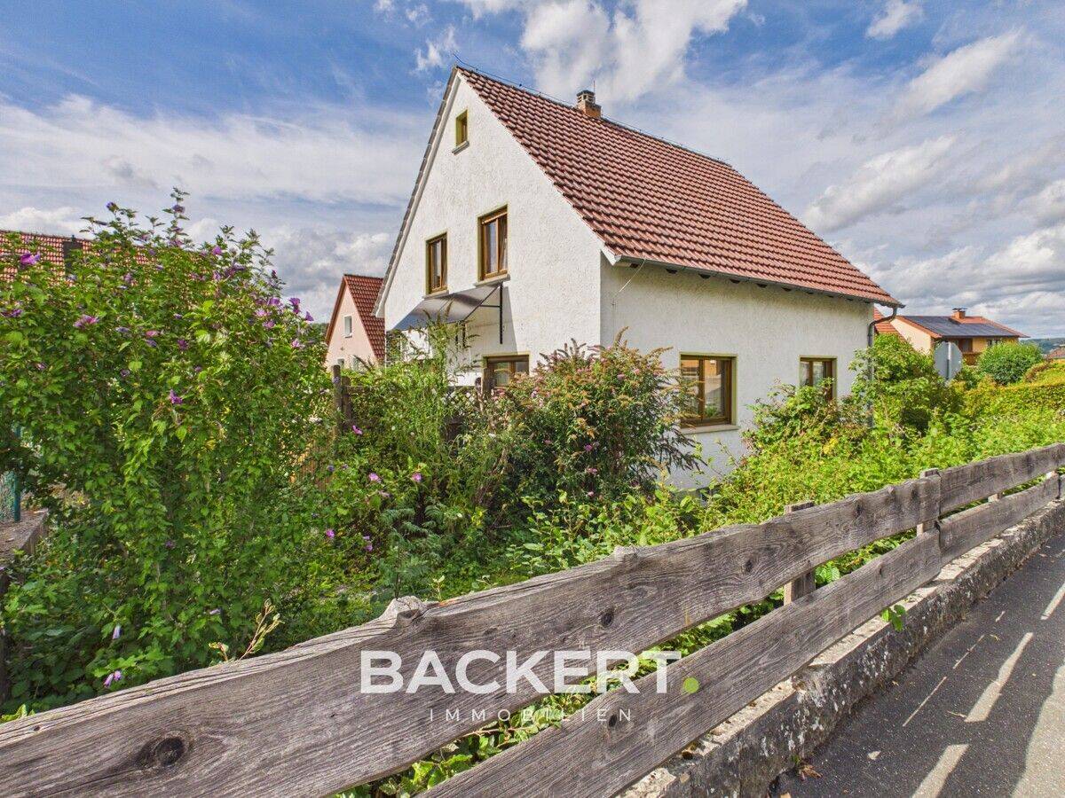 Gemütliches Wohnhaus mit kleinem Garten, Garage und Carport, 96264 Altenkunstadt