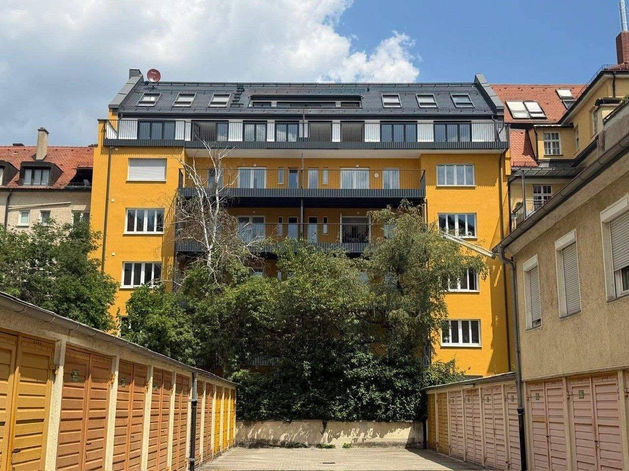 Altbauperle in beneidenswerter Lage!, 80801 München (Schwabing-Freimann Schwabing-West)