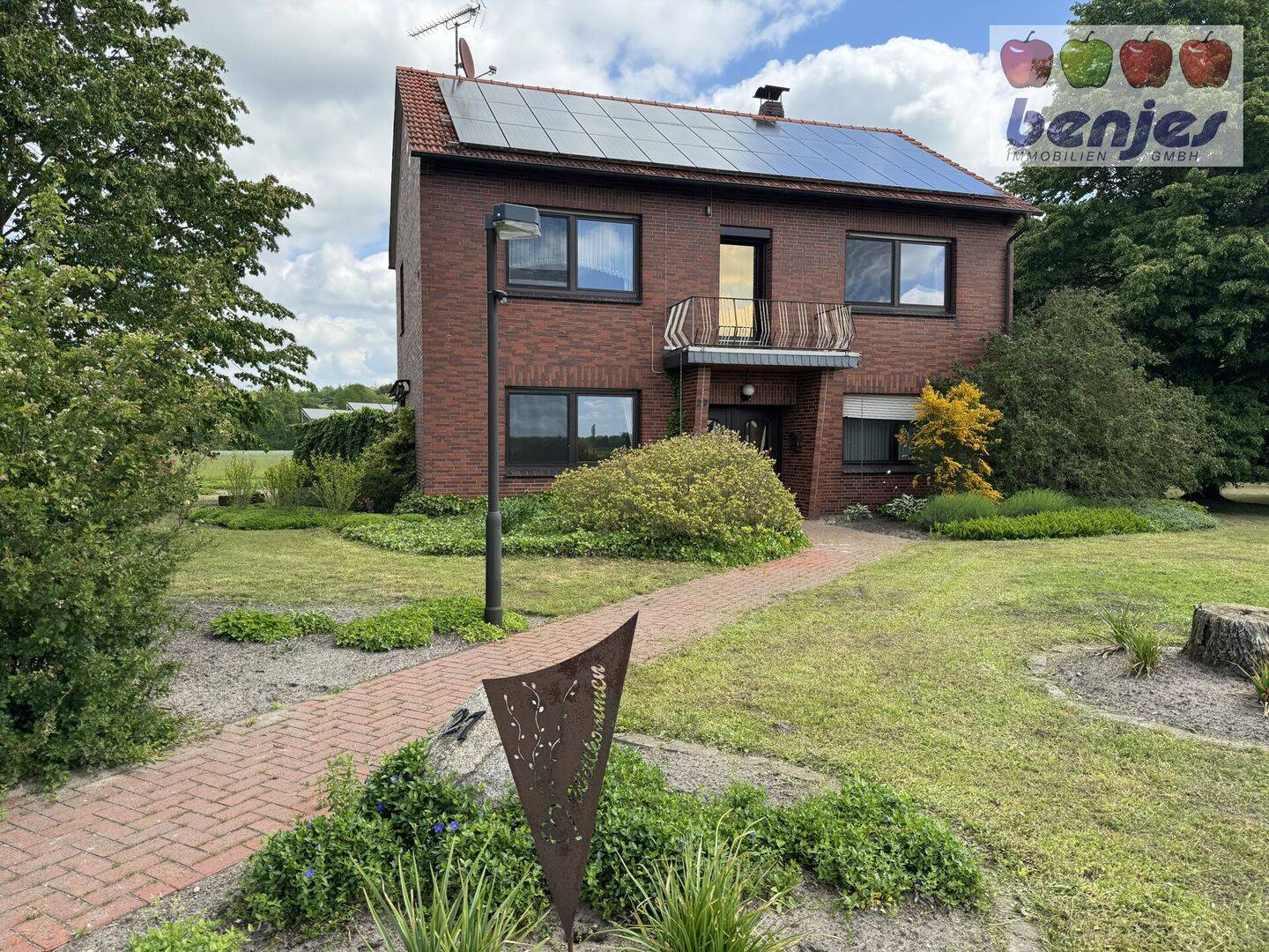 Behagliches Ein- bis Zweifamilienhaus mit viel Platz und einem Garten voller Möglichkeiten!, 27232 Sulingen