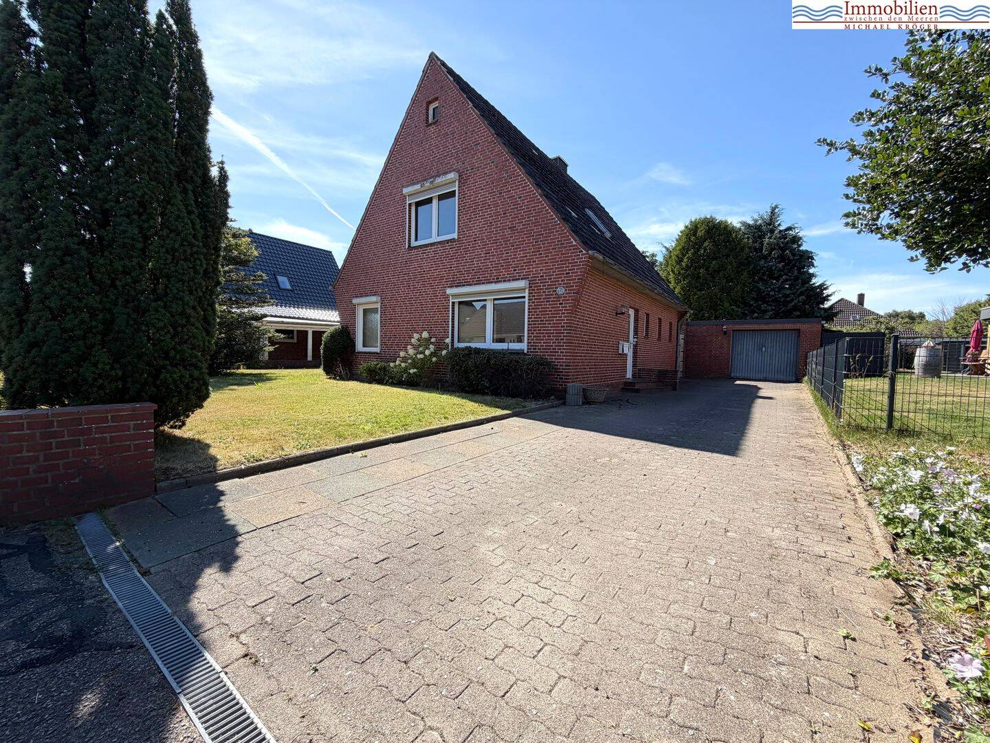Massives Einfamilienhaus mit großem Grundstück und viel Potenzial in ruhiger Wohnlage von Mildstedt, 25866 Mildstedt