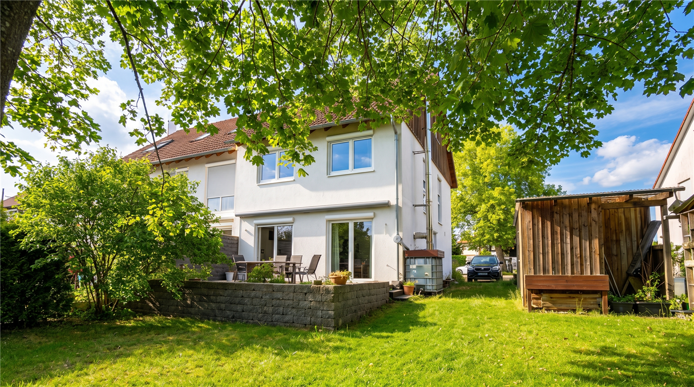 Gepflegtes Reihenendhaus mit Garten, Terrasse und Garage in Gerstetten, 89547 Gerstetten