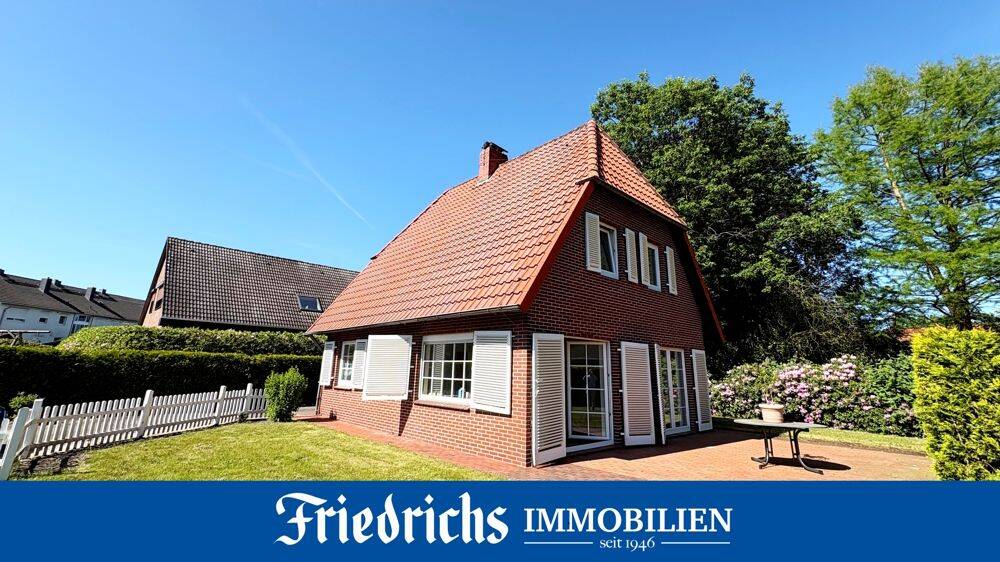 Charmantes Einfamilienhaus mit idyllischer Gartenanlage und Carport in ruhiger Lage in BZ-Rostrup, 26160 Bad Zwischenahn