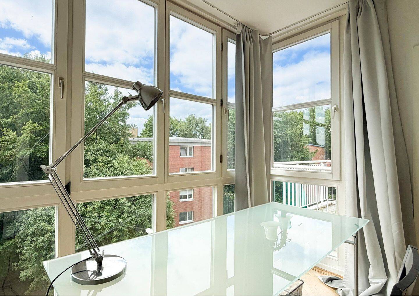 3 oder 4 Zimmerwohnung mit Lift, Garage, Sonnenbalkon, 22767 Hamburg (Altona Altona-Altstadt Ottensen Sankt Pauli Sternschanze)