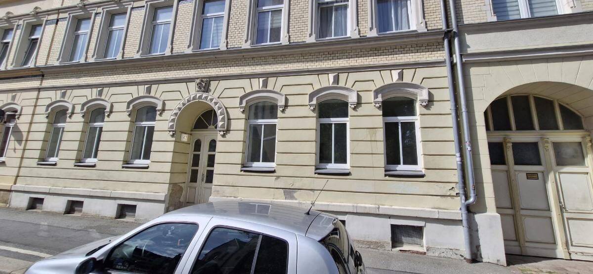 Gemütliche 2-Zimmer-Wohnung mit großer Balkonterrasse in Plauen-Haselbrunn, 8525 Plauen
