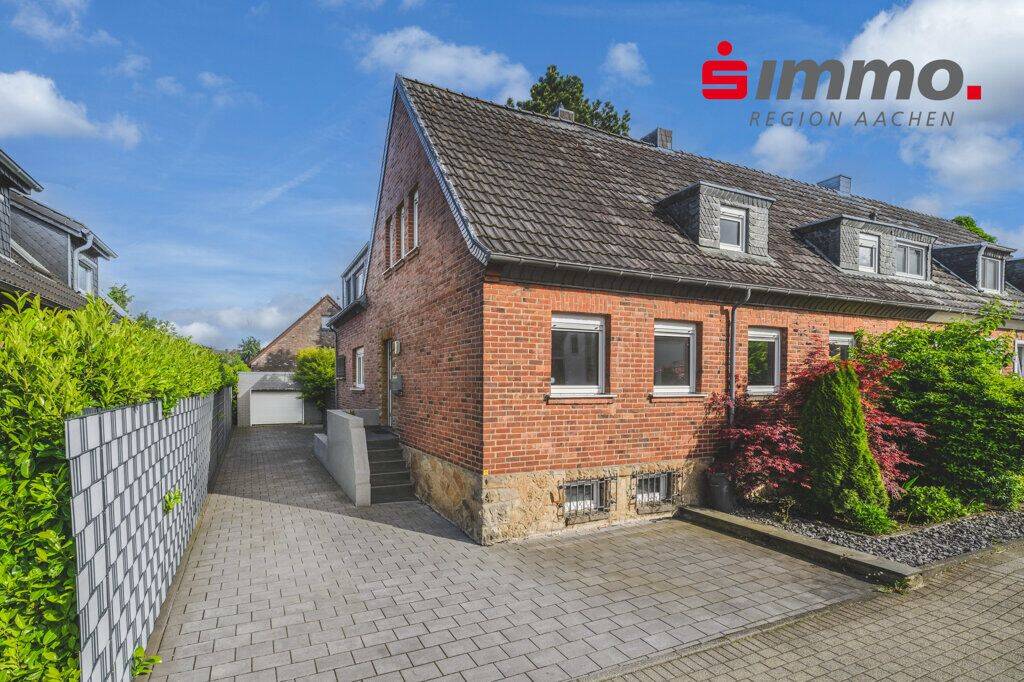 Gepflegtes Einfamilienhaus mit sonnigem Garten und Garage in sehr beliebter und ruhiger Lage, 52078 Aachen