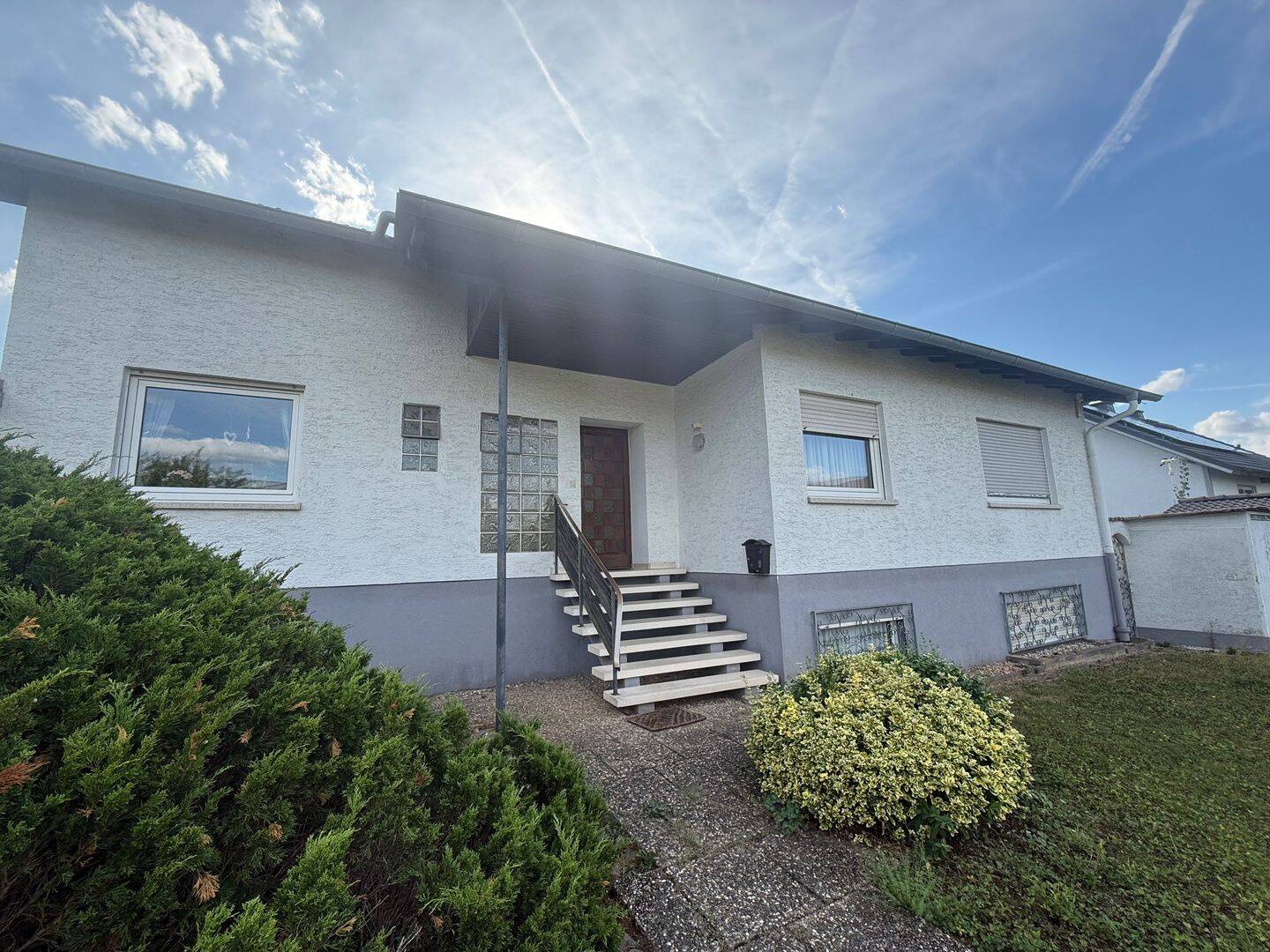 **Einfamilienwohnhaus auf attraktivem Grundstück in ruhiger 1-A-Wohnlage**, 63571 Gelnhausen