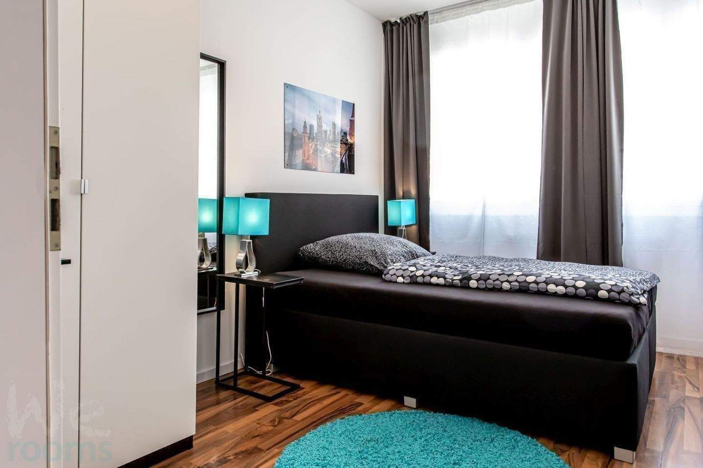 Ab Sofort – modernes und gemütliches Zimmer in 5er WG – mitten im Bahnhofsviertel, 60329 Frankfurt am Main (Bahnhofsviertel Gallus Gutleutviertel Innenstadt)