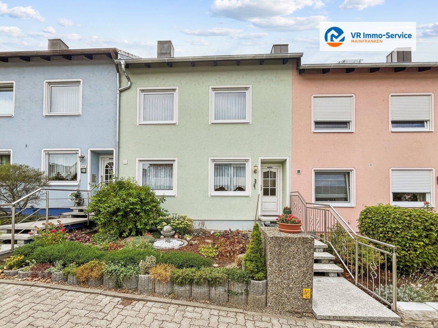 Familienfreundliches Reihenmittelhaus mit zwei Gärten und Ausbaupotenzial, 97199 Ochsenfurt