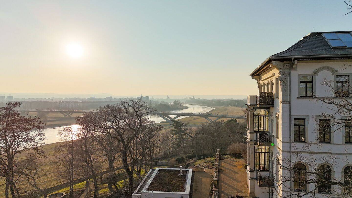 +++ Repräsentative Luxuswohnung inkl. Poggenpohlküche in Villa Elysium mit Altstadt-Blick +++, 1099 Dresden