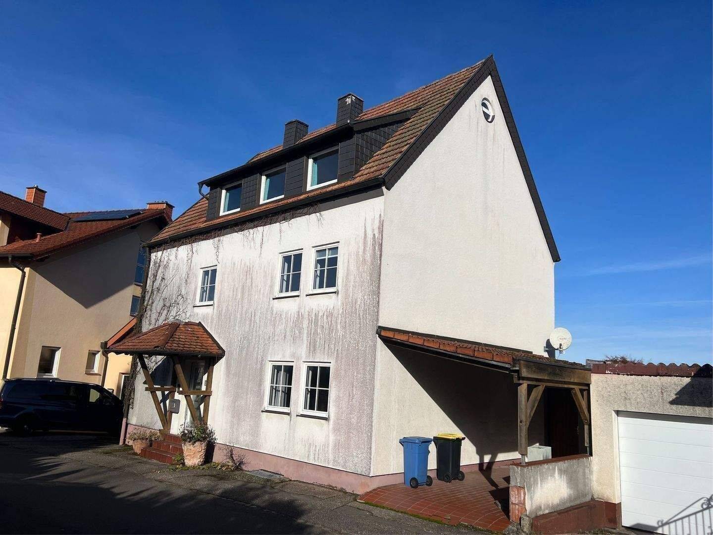 Mehrgenerationenhaus in bester Lage in Pirmasens- Ruhbank, 66955 Pirmasens (Erlenbrunn Innenstadt Niedersimten Ruhbank Winzeln)