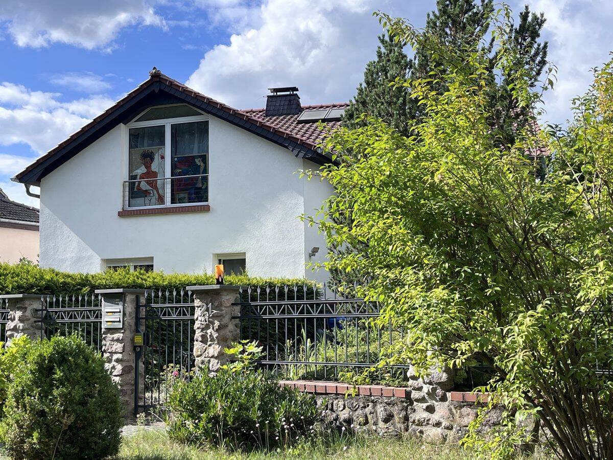 VIEL PLATZ FÜR DIE GANZE FAMILIE – Großzügige Stadtvilla auf über 3.000 m² | PROVISIONSFREI, 16244 Schorfheide
