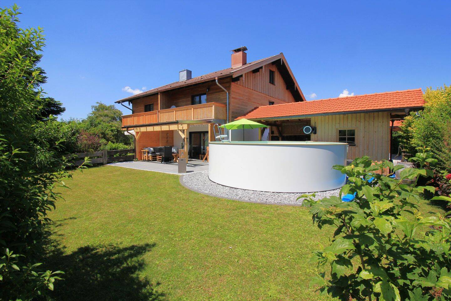 *Exklusive DHH mit hochwertiger Sanierung und außergewöhnlicher Ausstattung*, 83626 Valley