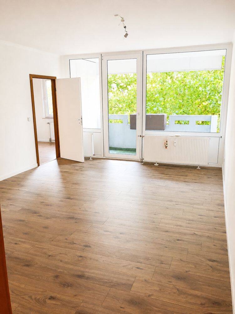 Citywohnen 1 km bis Beuel Bhf. auch im Alter, 3.OG mit Aufzug, sehr geräumige 2 Zi.- ETW mit Wohnkü., 53229 Bonn