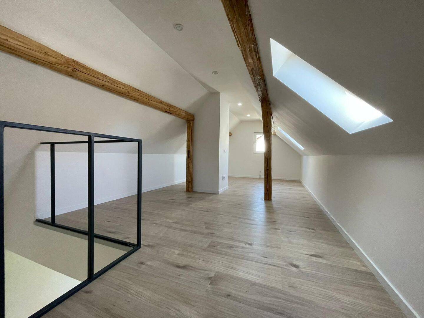 Kernsaniertes Einfamilienhaus mit modernster Energietechnik ohne Garten, Balkon und Garage, 63546 Hammersbach