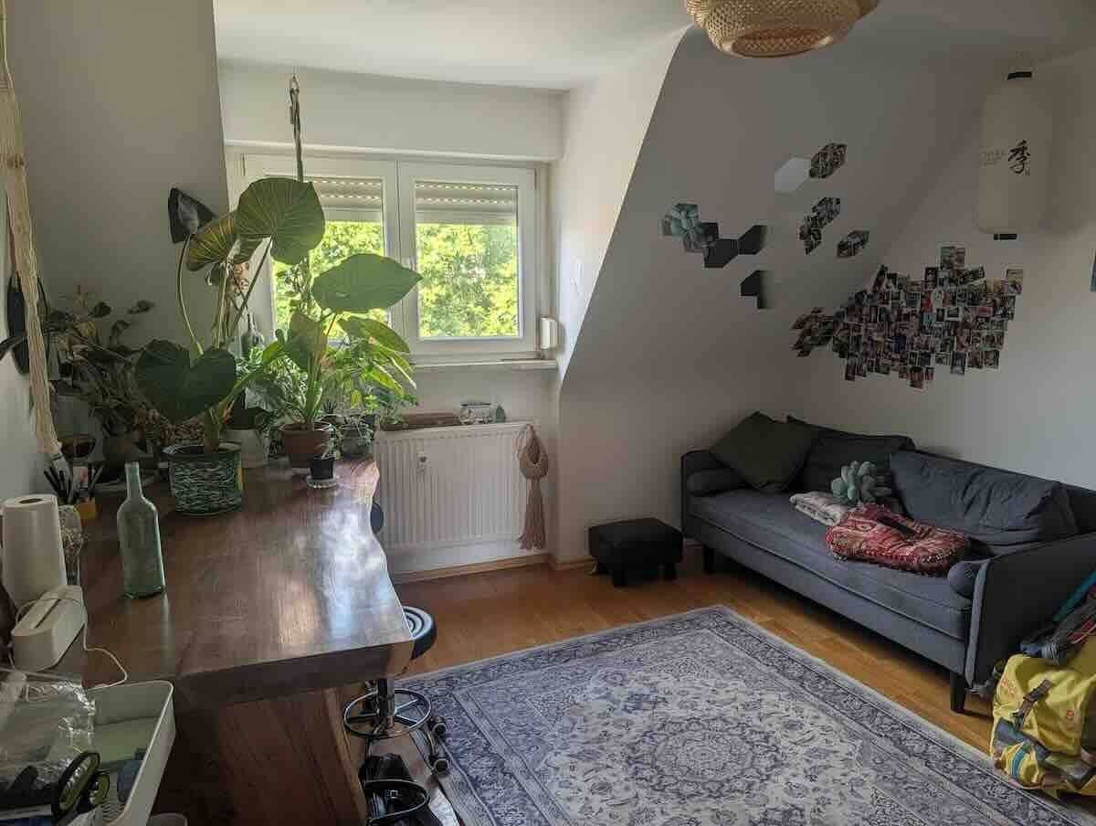 Altstadt-Juwel direkt am Jakobsplatz: Helle 2-Zimmer-Dachgeschosswohnung mit EBK!, 90402 Nürnberg (Gleißbühl Lorenz Tafelhof Tullnau Wöhrd)
