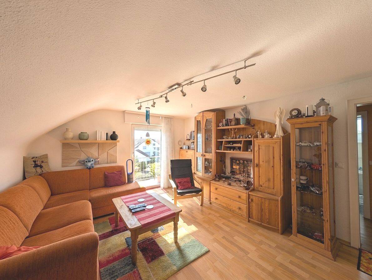 Gepflegte 3-Zimmer-Wohnung mit eigenem Gartenanteil und Balkon, 73614 Schorndorf