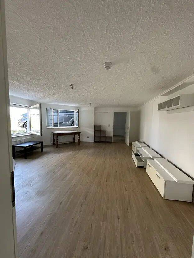 Gepflegte 2-Zimmer-Wohnung mit eigenem Eingang, Garage und Stellplatz in Karlsbad-Ittersbach, 76307 Karlsbad