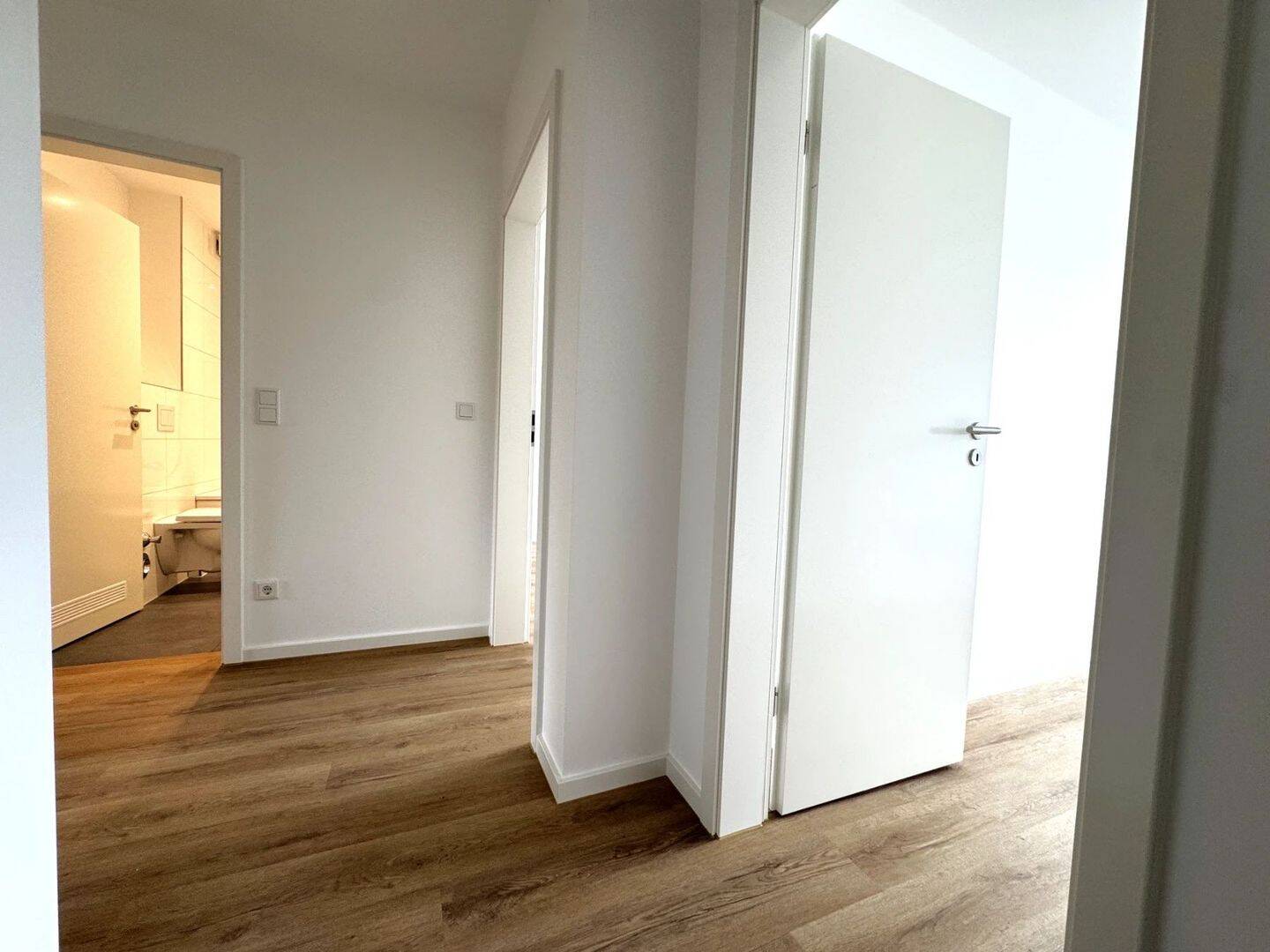 Moderne kernsanierte 2-Zimmer-Wohnung mit Balkon in zentraler Lage von Düsseldorf-Mörsenbroich, 40470 Düsseldorf (Düsseltal Grafenberg Mörsenbroich Rath)