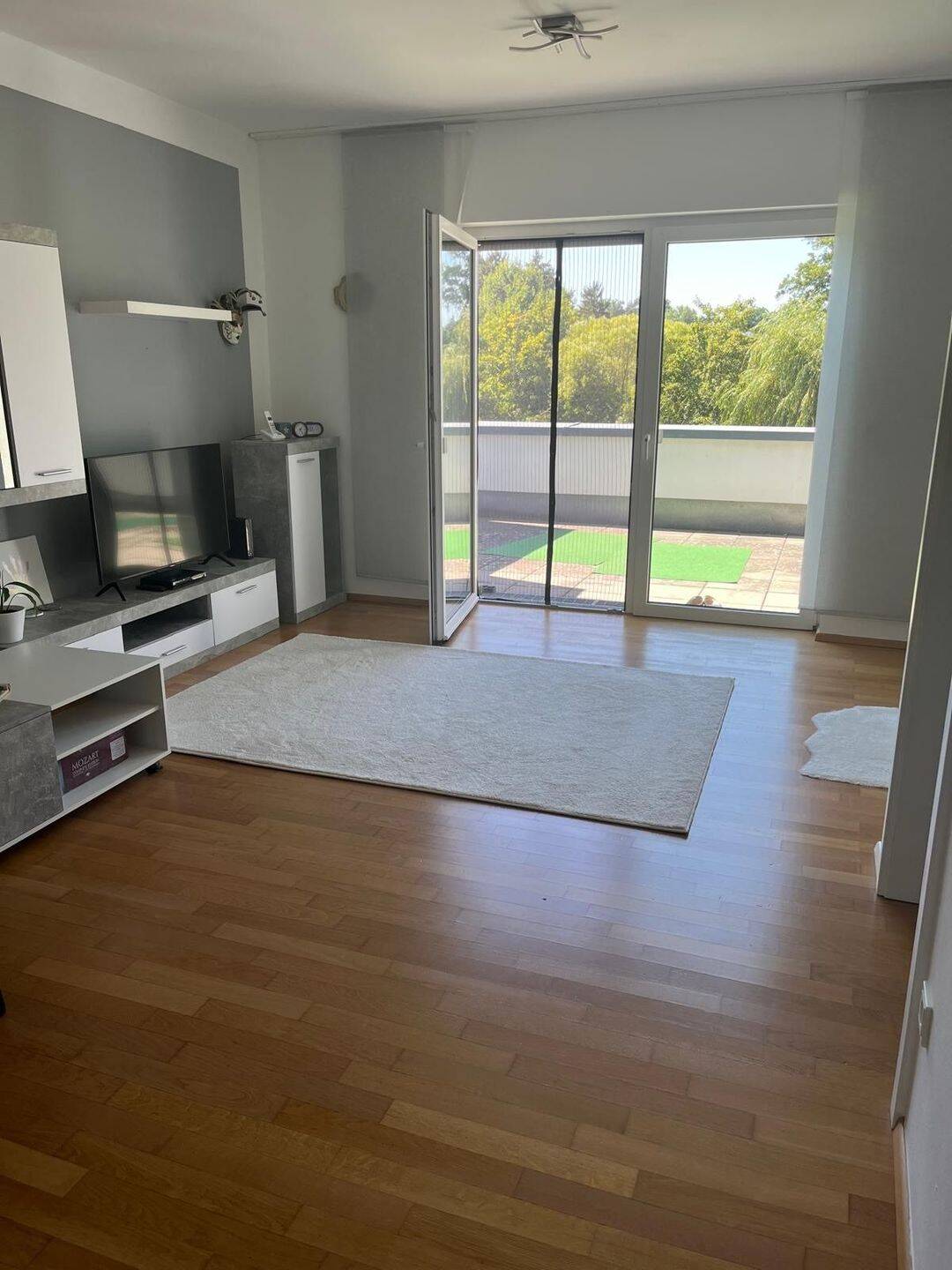 Hochwertige 2-Zimmer-Wohnung mit Balkon und Aufzug in Creußen, 95473 Creußen