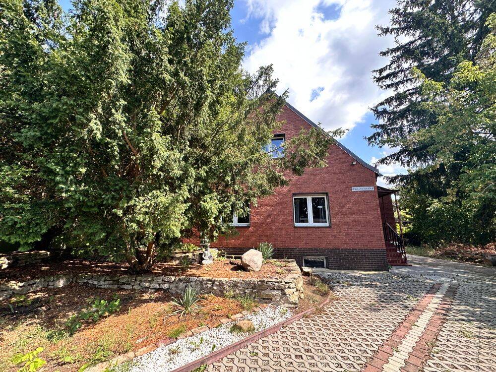 Charmantes und saniertes Einfamilienhaus auf großem Grundstück – direkt an der Pferdekoppel!, 14624 Dallgow-Döberitz