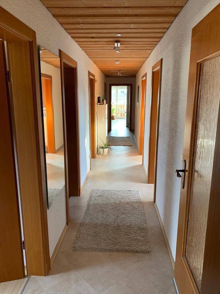 Helle 5-Zimmer Dachgeschosswohnung mit Balkon in ruhiger Lage, 85051 Ingolstadt