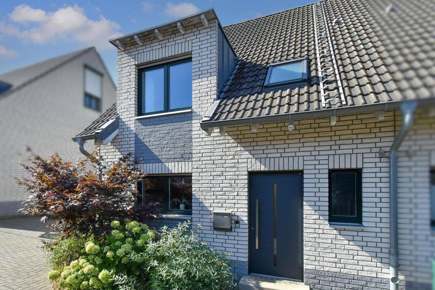 Ankommen-Wohlfühlen-Zuhause! Attraktive DHH mit Kamin, Garten und SmartHome, 45141 Essen (Frillendorf Nordviertel Stoppenberg)