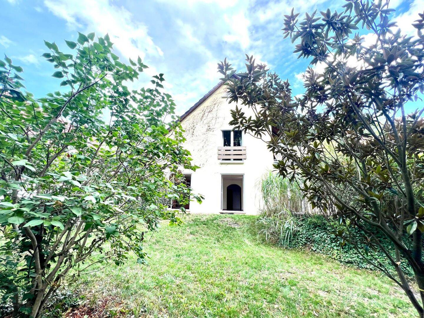Lehnitz: 4-Zimmer-Eigentumswohnung mit Garten in einem Zweifamilienhaus, 16515 Oranienburg