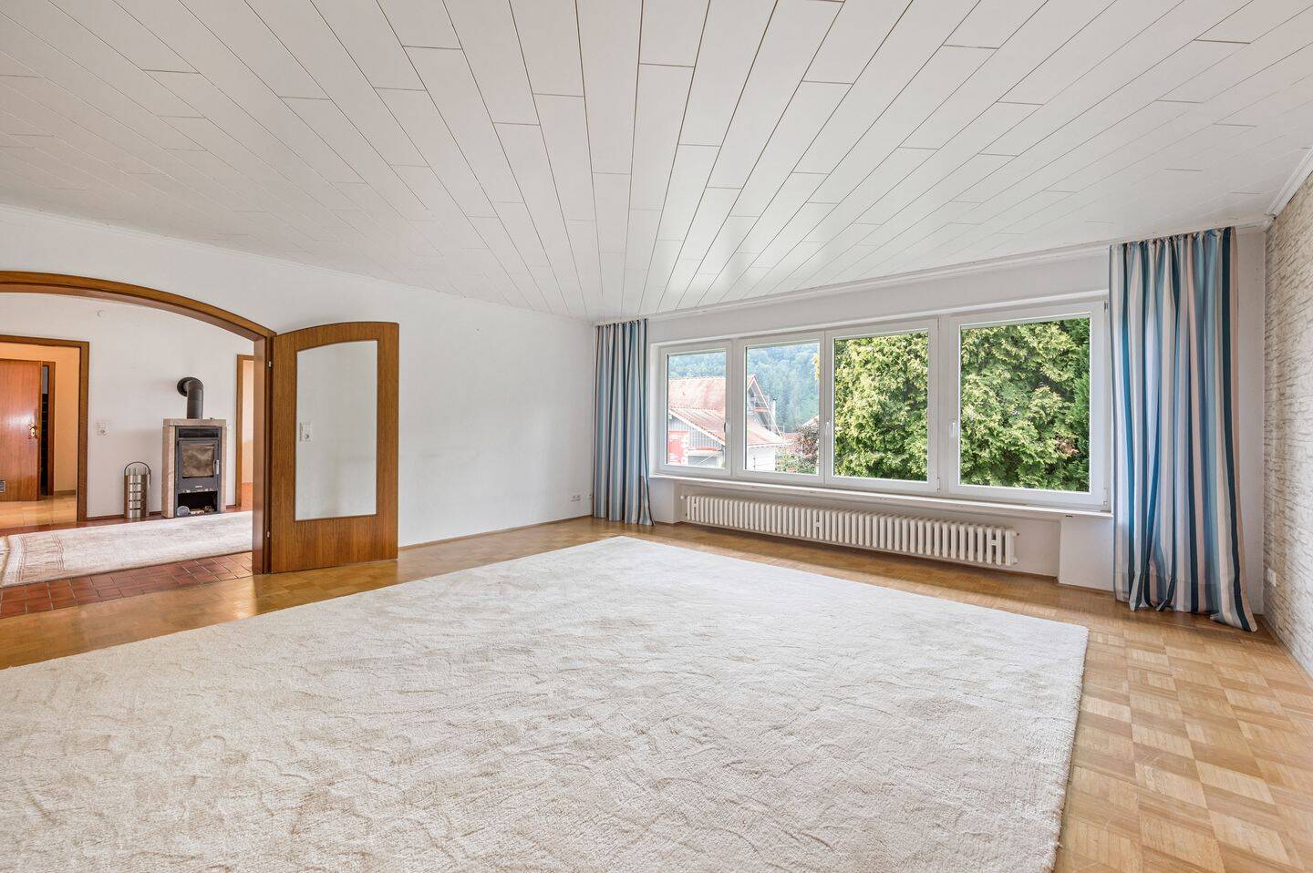 Freistehendes Einfamilienhaus mit Einliegerwohnung zu verkaufen!, 74862 Binau