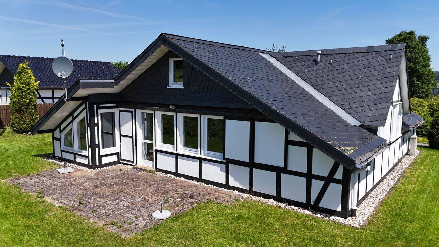 ZWISCHEN FELDERN UND GEBORGENHEIT – EIN ZUHAUSE ZUM VERLIEBEN !!!, 59955 Winterberg