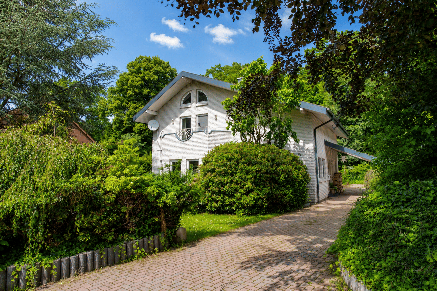 Ein Haus, das Geschichten weiterschreibt. Hier spielt das Leben, drinnen wie draußen., 27624 Geestland