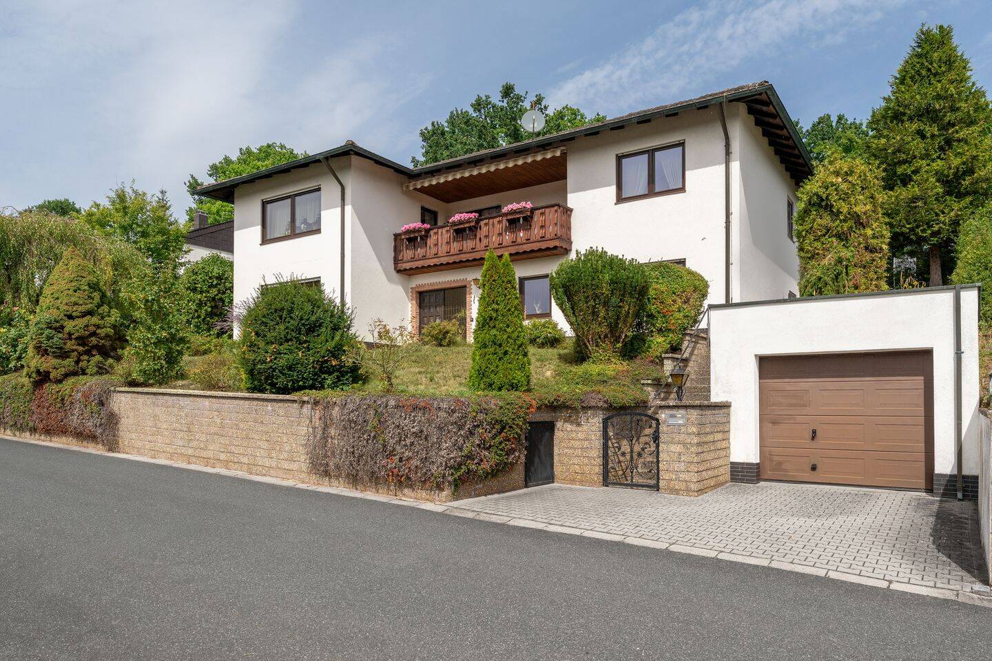Viel Raum. Viele Möglichkeiten | Einfamilienhaus mit großem Garten in schöner Lage von Veitsbronn, 90587 Veitsbronn