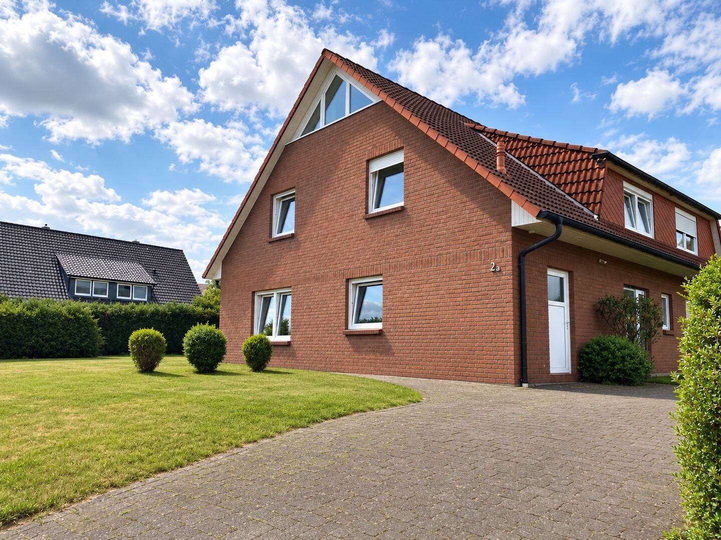 Provisionsfrei: Hochwertige Doppelhaushälfte in bester Wohnlage von Salzhausen – ca. 141 m² + 16 m² Spitzboden, 21376 Salzhausen