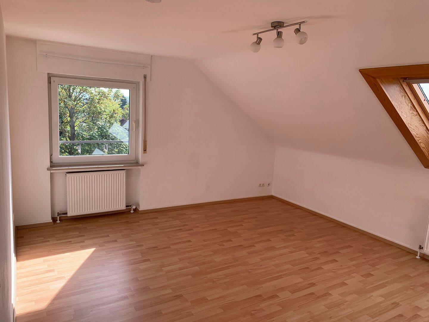 Helle 3-Zimmerwohnung mit Fernblick in ruhiger Lage in Neuwied, Heddesdorfer Berg, 56564 Neuwied