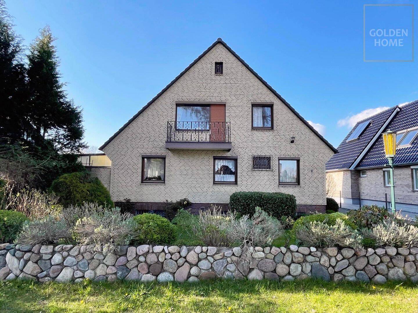 Großzügiges Familienheim: Vollkeller, großer Garten, Garage und WoMo-Stellplatz, 25436 Tornesch