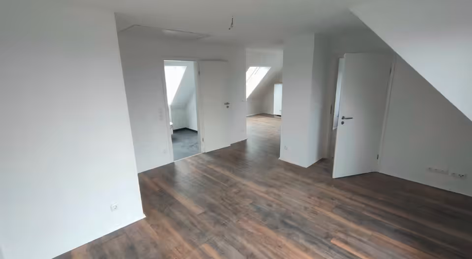 Helle Dachgeschosswohnung mit Balkon nahe Centrum, 27404 Zeven