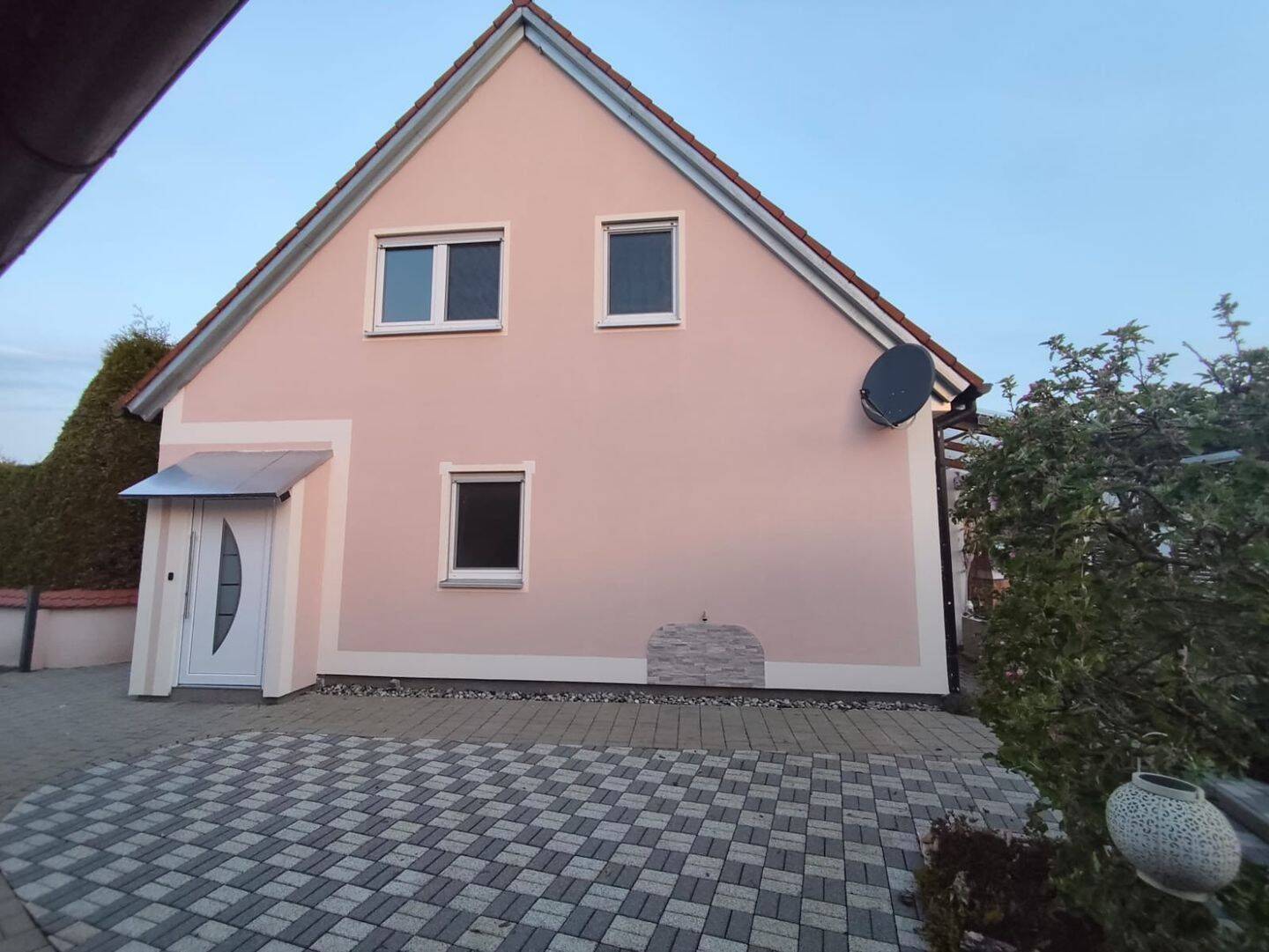 Gepflegtes freistehendes Einfamilienhaus in Dürrenzimmern, 86720 Nördlingen