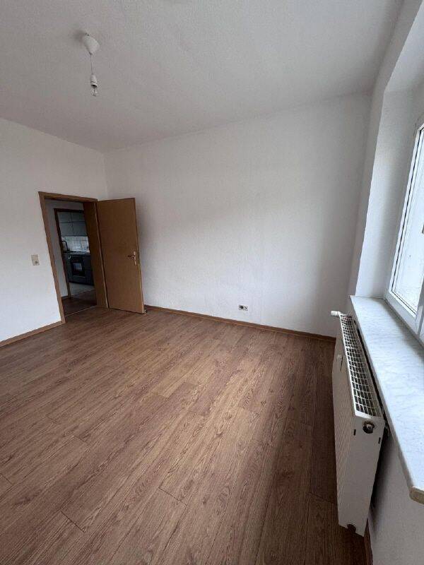 Günstige Wohnung mit guter Verkehrsanbindung, 15938 Golßen
