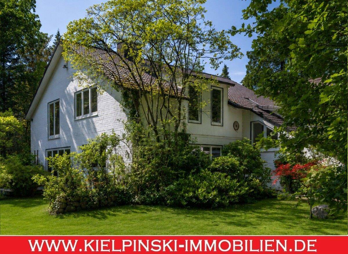 Familienidyll im Grünen – großzügiges Einfamilienhaus in begehrter Lage von Hamburg-Duvenstedt, 22397 Hamburg (Wandsbek Duvenstedt Lemsahl-Mellingstedt Wohldorf-Ohlstedt)
