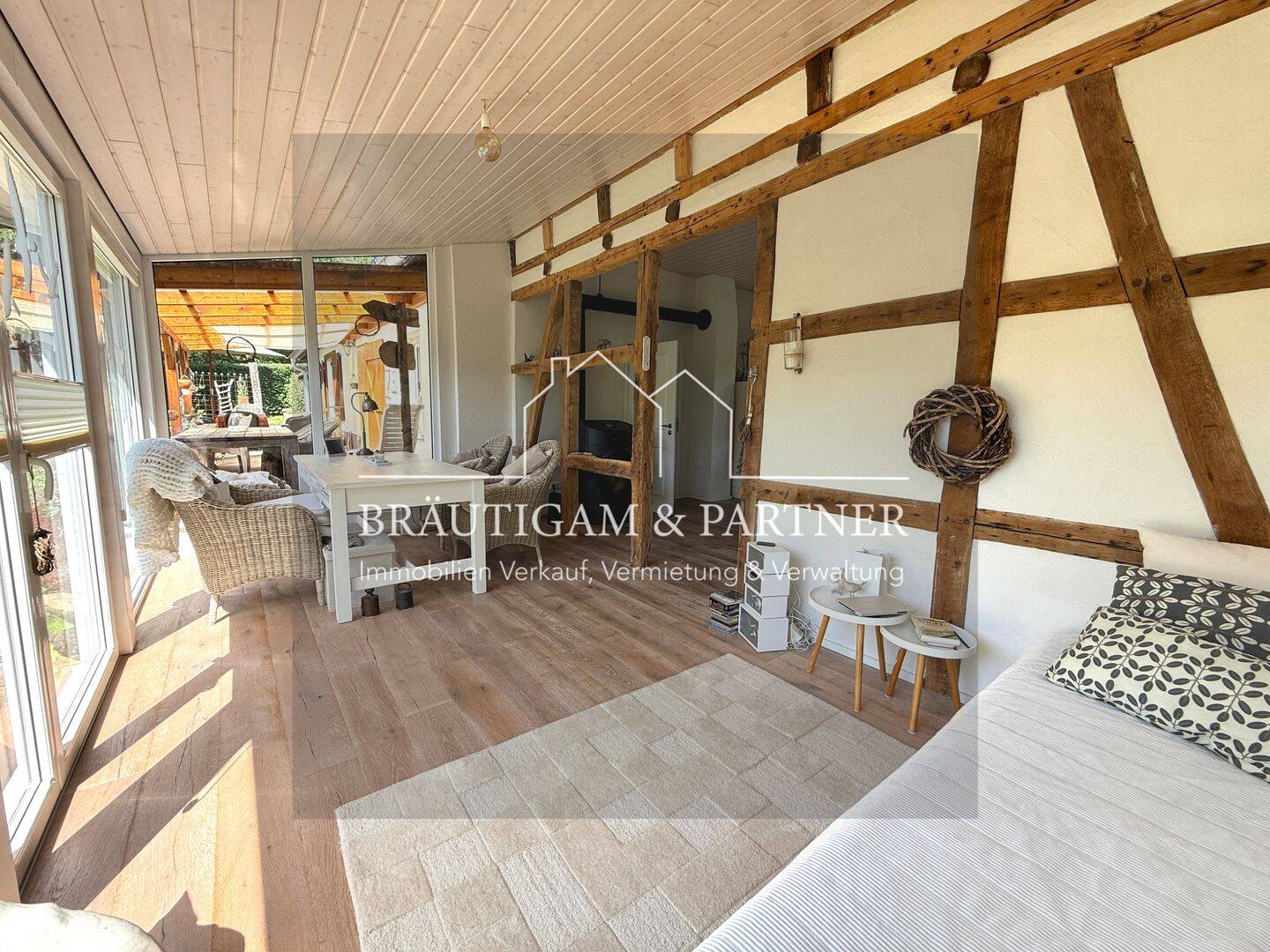 Wunderschönes kleines EFH/ Ferienhaus mitten im Wald am Möhnesee, 59519 Möhnesee