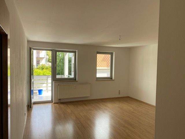 Großzügige 3 Raum-Eigentumswohnung mit Stellplatz vermietet, 8468 Reichenbach im Vogtland