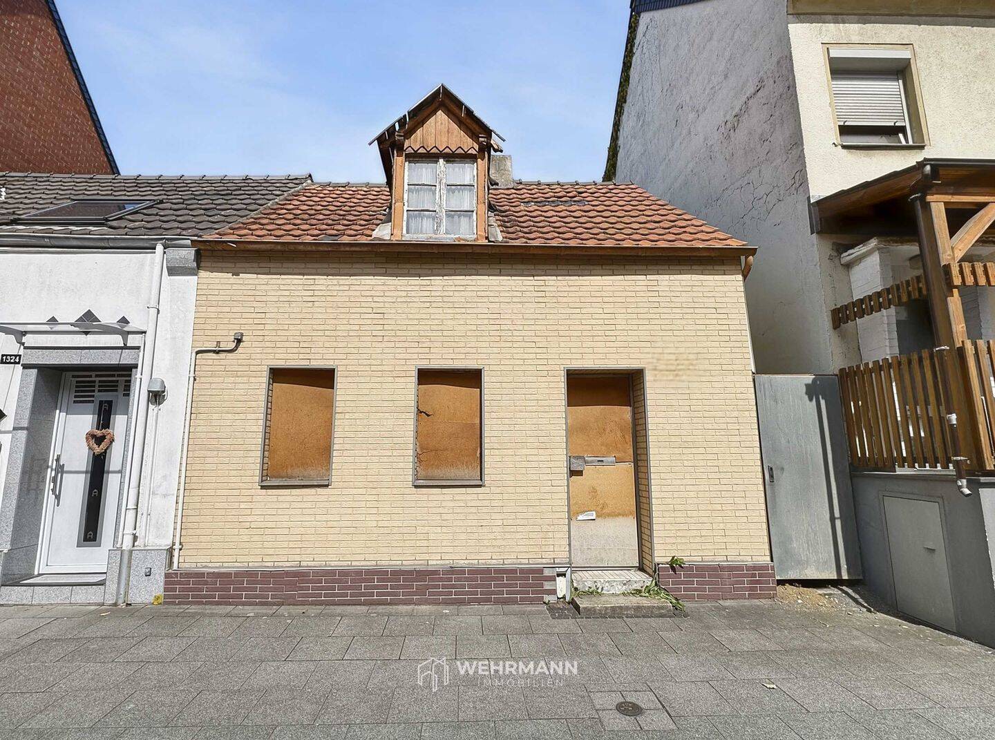 Die Chance für Ihren Neubau – Abrisshaus mit großzügigem Grundstück in Köln-Weiden, 50859 Köln (Lindenthal Lövenich Weiden Widdersdorf)