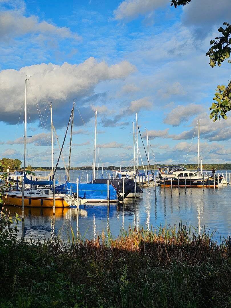 VOLL MÖBLIERTE WOHNUNG IN BRANDENBURG AN DER HAVEL ZUR ÜBERNAHME, 14774 Brandenburg an der Havel (Kirchmöser Mahlenzien Plaue)