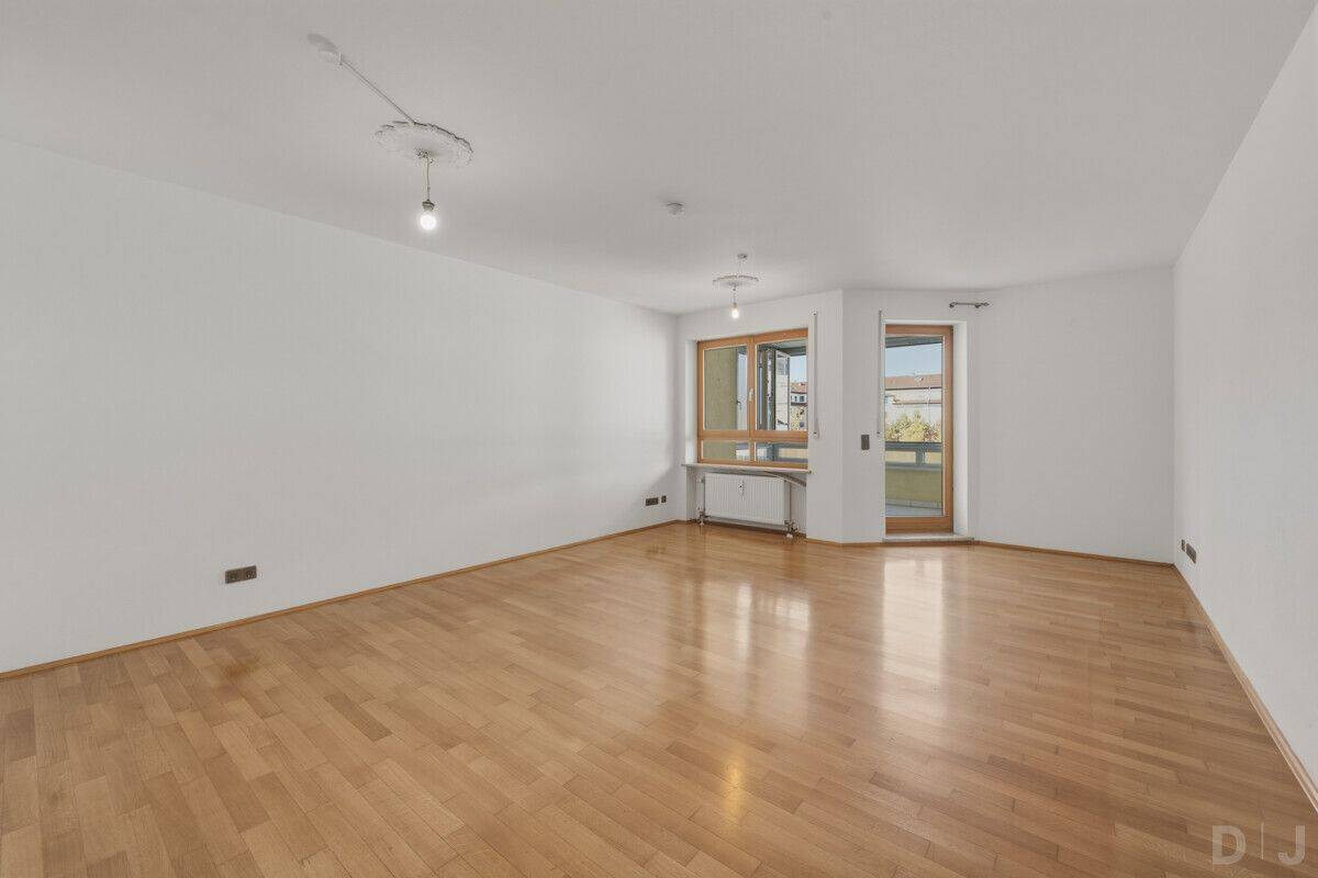 Augsburg-Lechhausen: Bezugsfreie 3-Zi.-Whg mit Wintergarten und TG-Stellplatz, 86169 Augsburg (Firnhaberau Hammerschmiede Lechhausen)