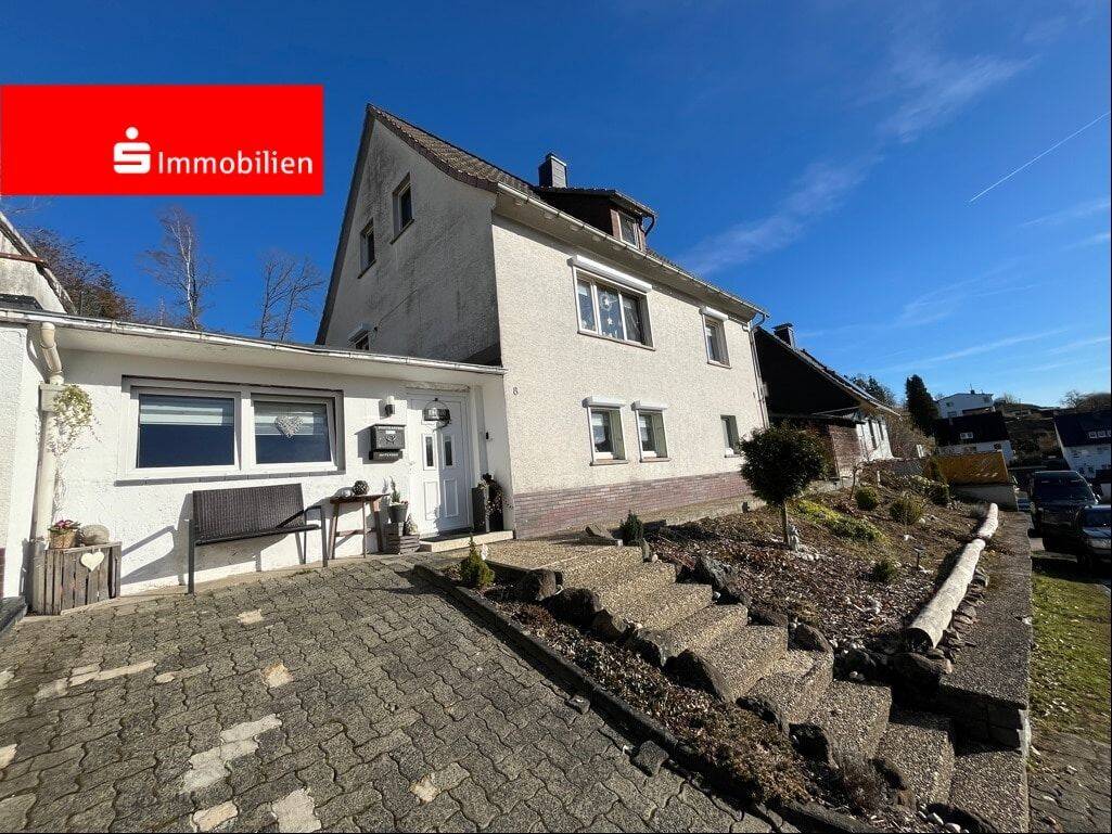 Sofort verfügbar! Familienglück in aussichtsreicher Anliegerstraße!, 35716 Dietzhölztal