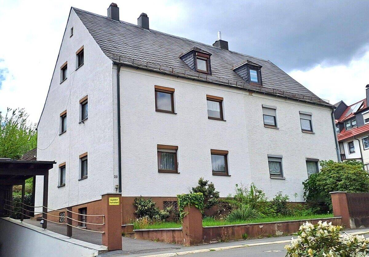 Gepflegte Doppelhaushälfte in zentraler Lage von Marktredwitz, 95615 Marktredwitz