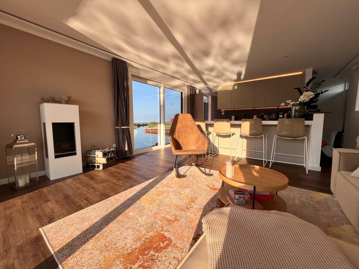 LUXUS Hausboot – 3 Etagen – 100m² Wohnen + 120 m² SONNENTERRASSE – Kamin, Kino, komplett individuell, 14467 Potsdam (Berliner Vorstadt Brandenburger Vorstadt Nördliche Innenstadt)