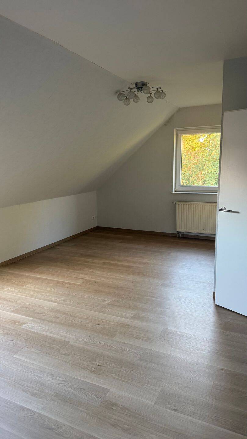 Schöne helle 3-Zimmer-Dachgeschosswohnung in Hunteburg, 49163 Bohmte
