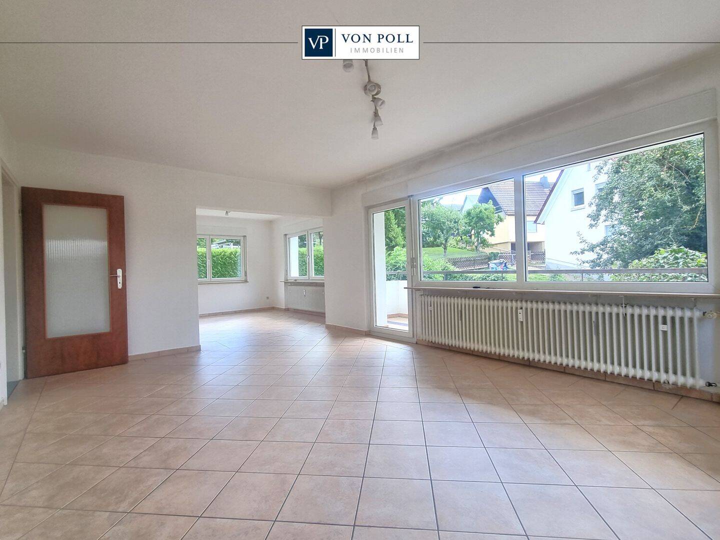 Großzügige Erdgeschosswohnung mit Balkon in ruhiger Lage, 75223 Niefern-Öschelbronn
