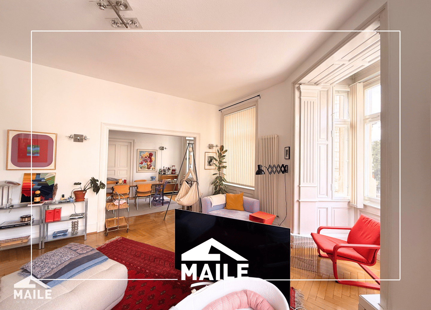 Traumhafte, zentral gelegene 5 Zimmer Altbauwohnung mit neuer EBK, 2 Balkonen und Loggia, 70178 Stuttgart (Mitte Süd West)