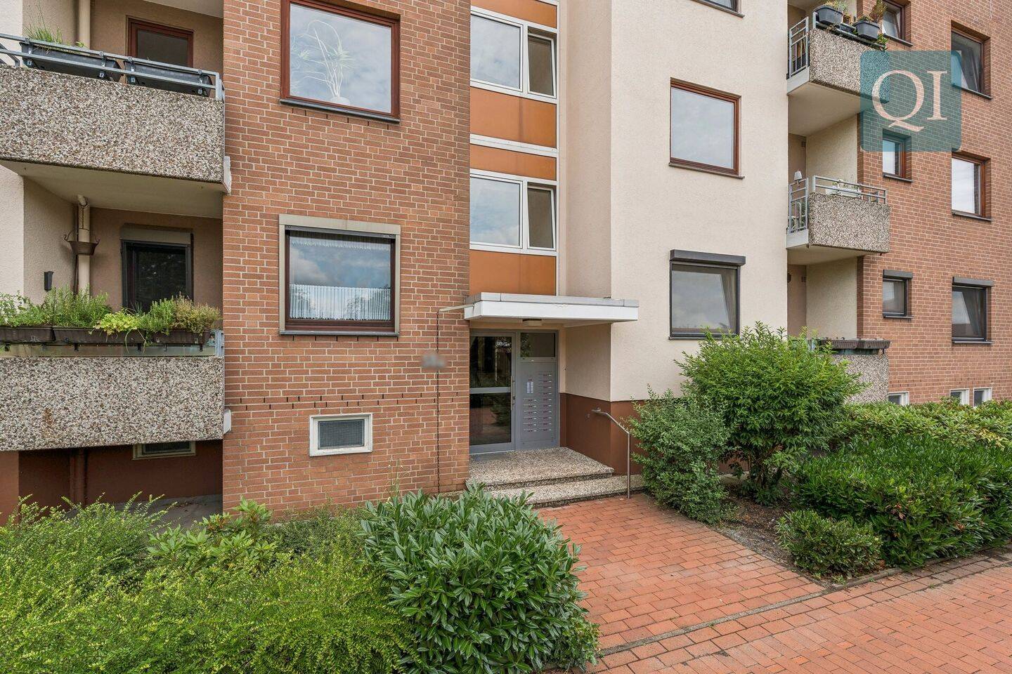 QI: Groß Buchholz / Heideviertel – gepflegte 3-Zimmer Wohnung mit Terrasse & Balkon, 30625 Hannover